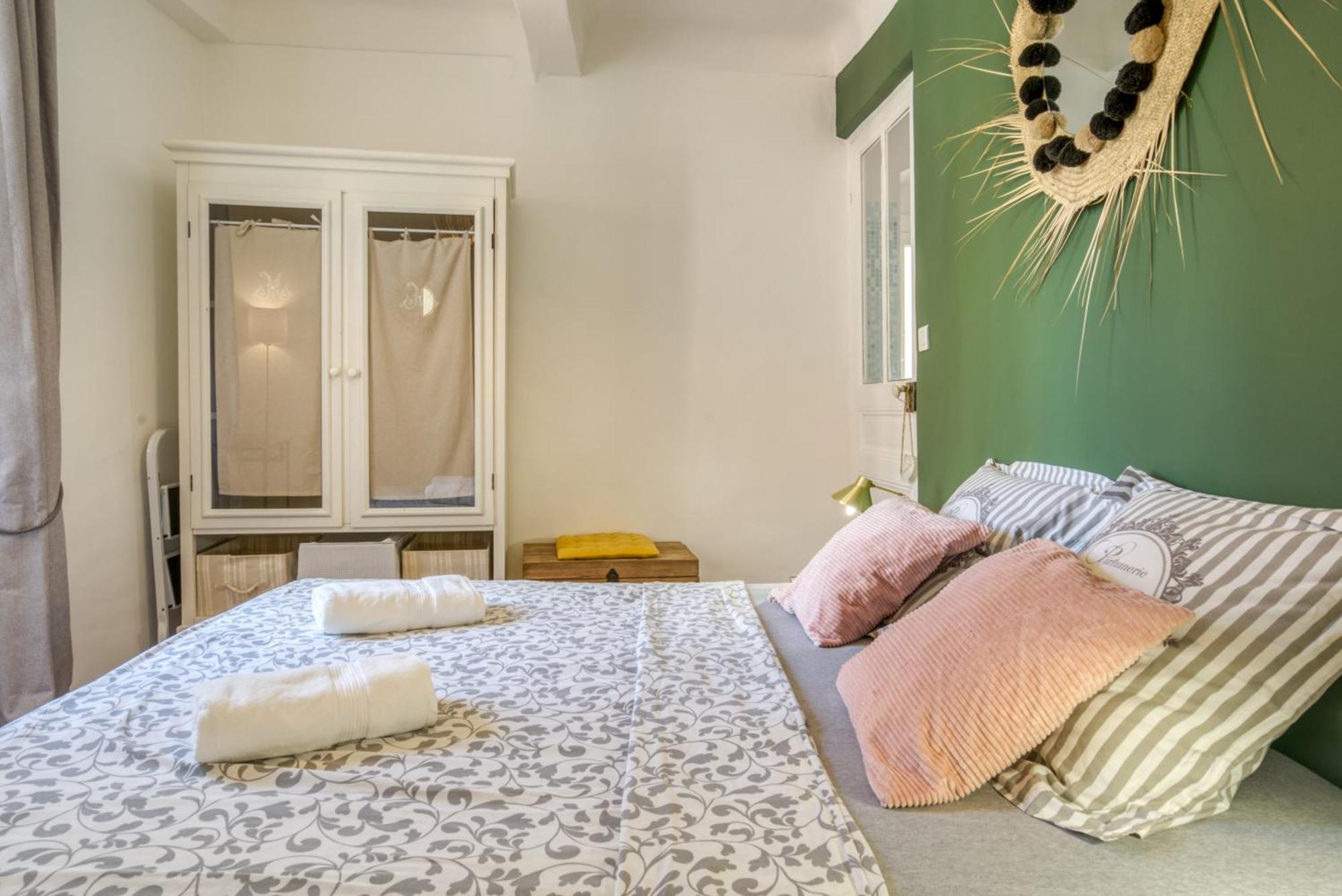 Typique - 2 Bedrooms,Typical Apartment-Old Town Νίκαια Εξωτερικό φωτογραφία