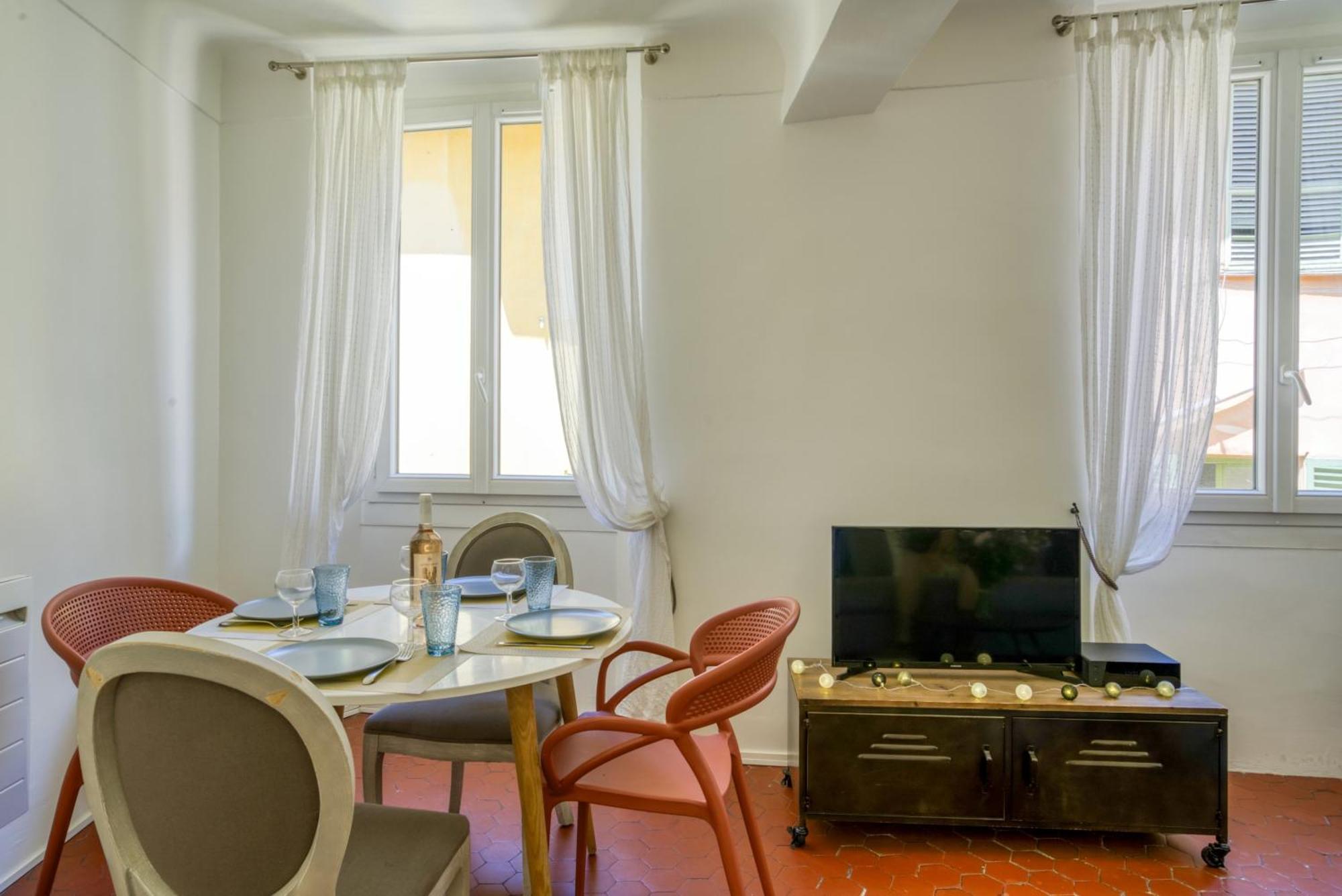 Typique - 2 Bedrooms,Typical Apartment-Old Town Νίκαια Εξωτερικό φωτογραφία