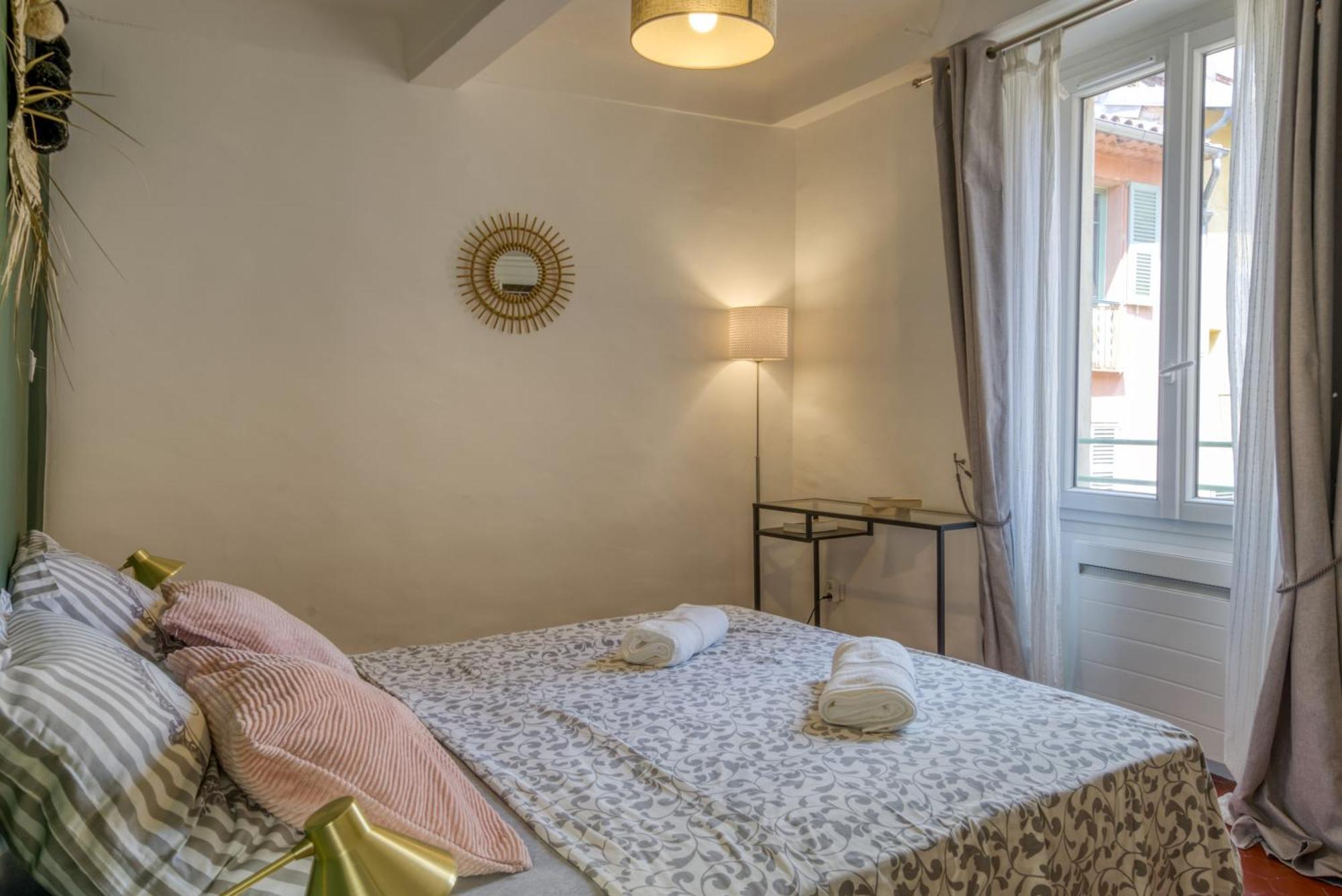 Typique - 2 Bedrooms,Typical Apartment-Old Town Νίκαια Εξωτερικό φωτογραφία